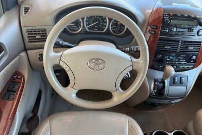 2004 Toyota Sienna XLE
