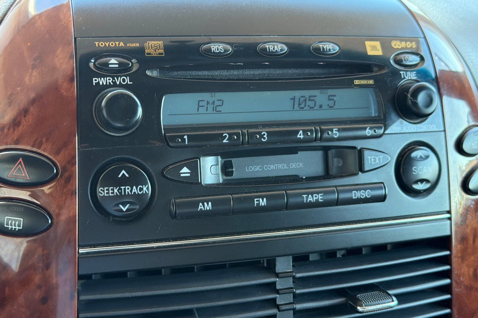 2004 Toyota Sienna XLE
