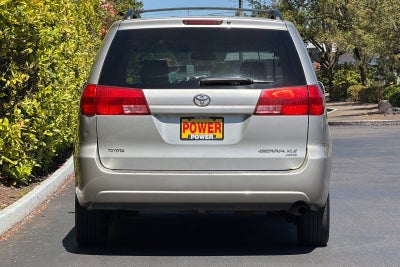 2004 Toyota Sienna XLE