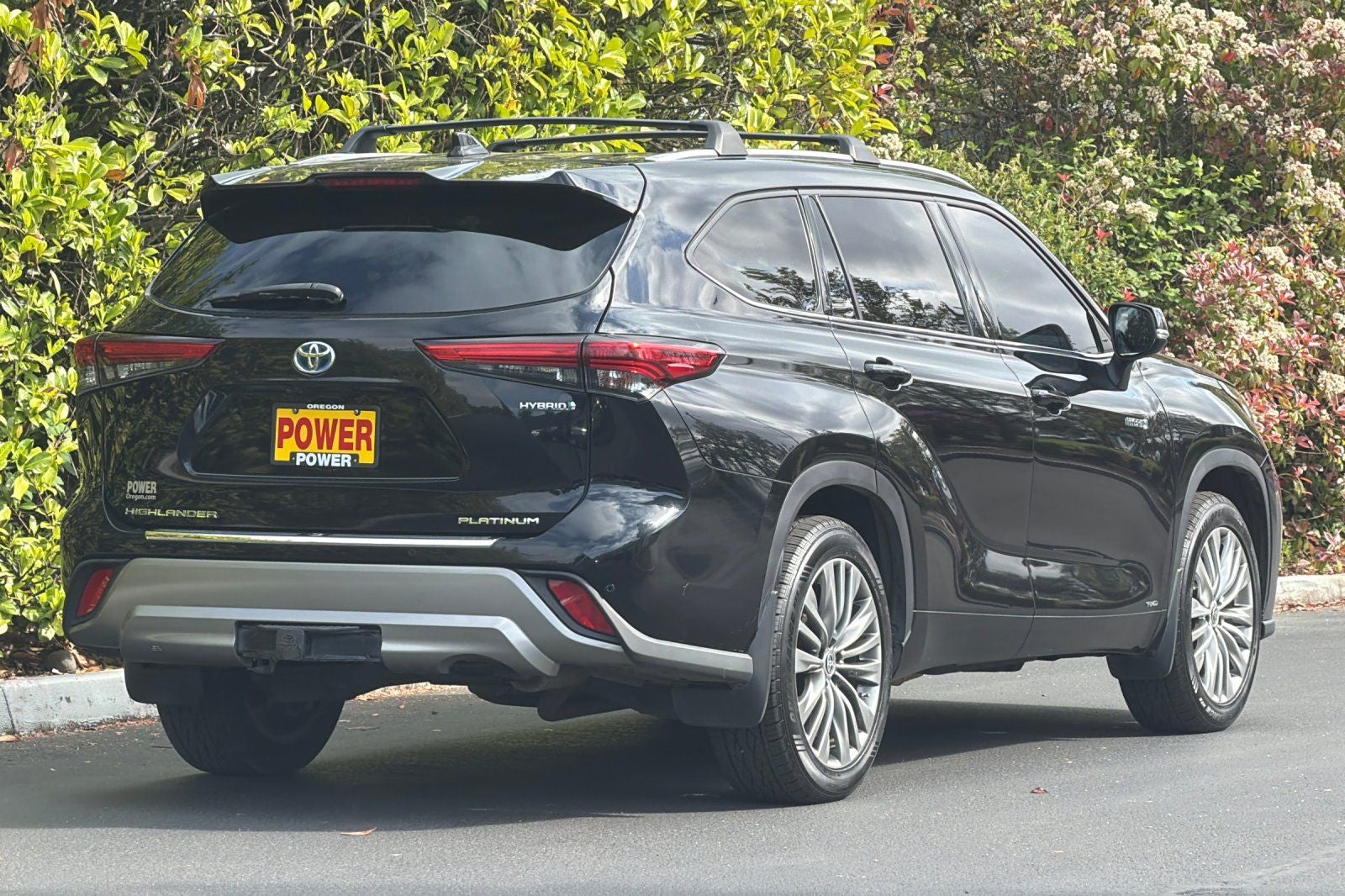 2021 Toyota Highlander Hybrid Platinum
