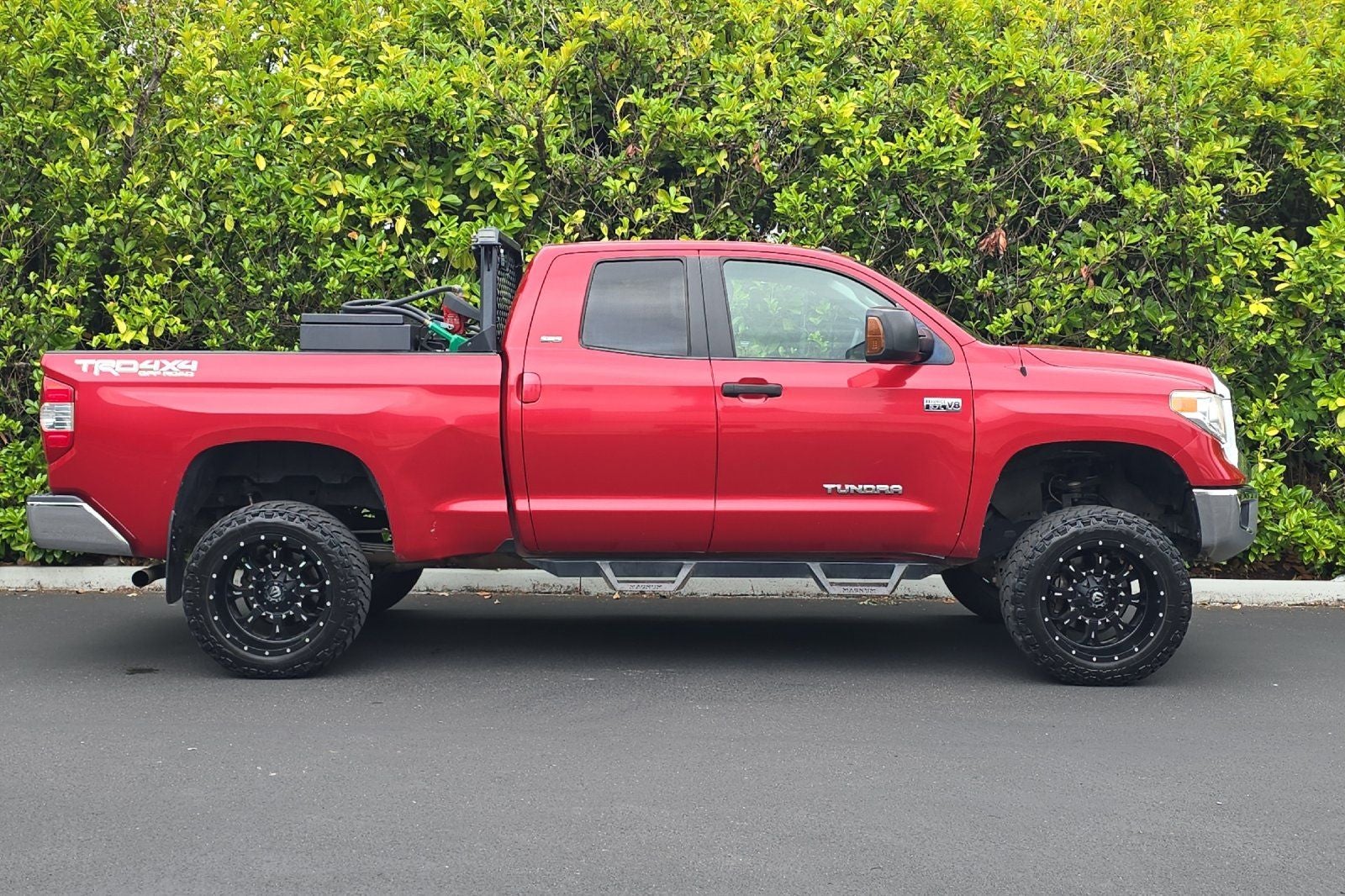 2017 Toyota Tundra SR5