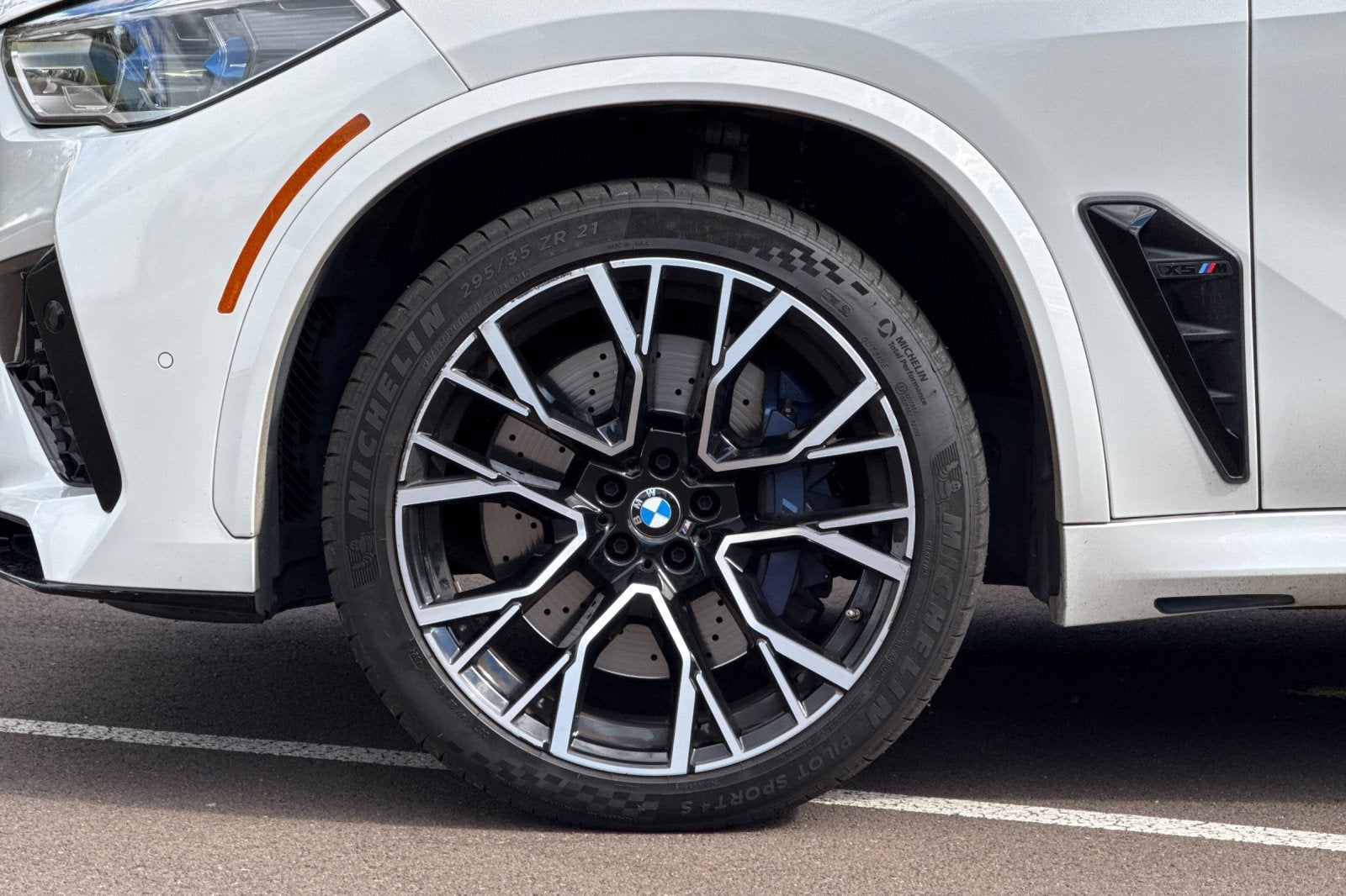 2021 BMW X5 M Competition