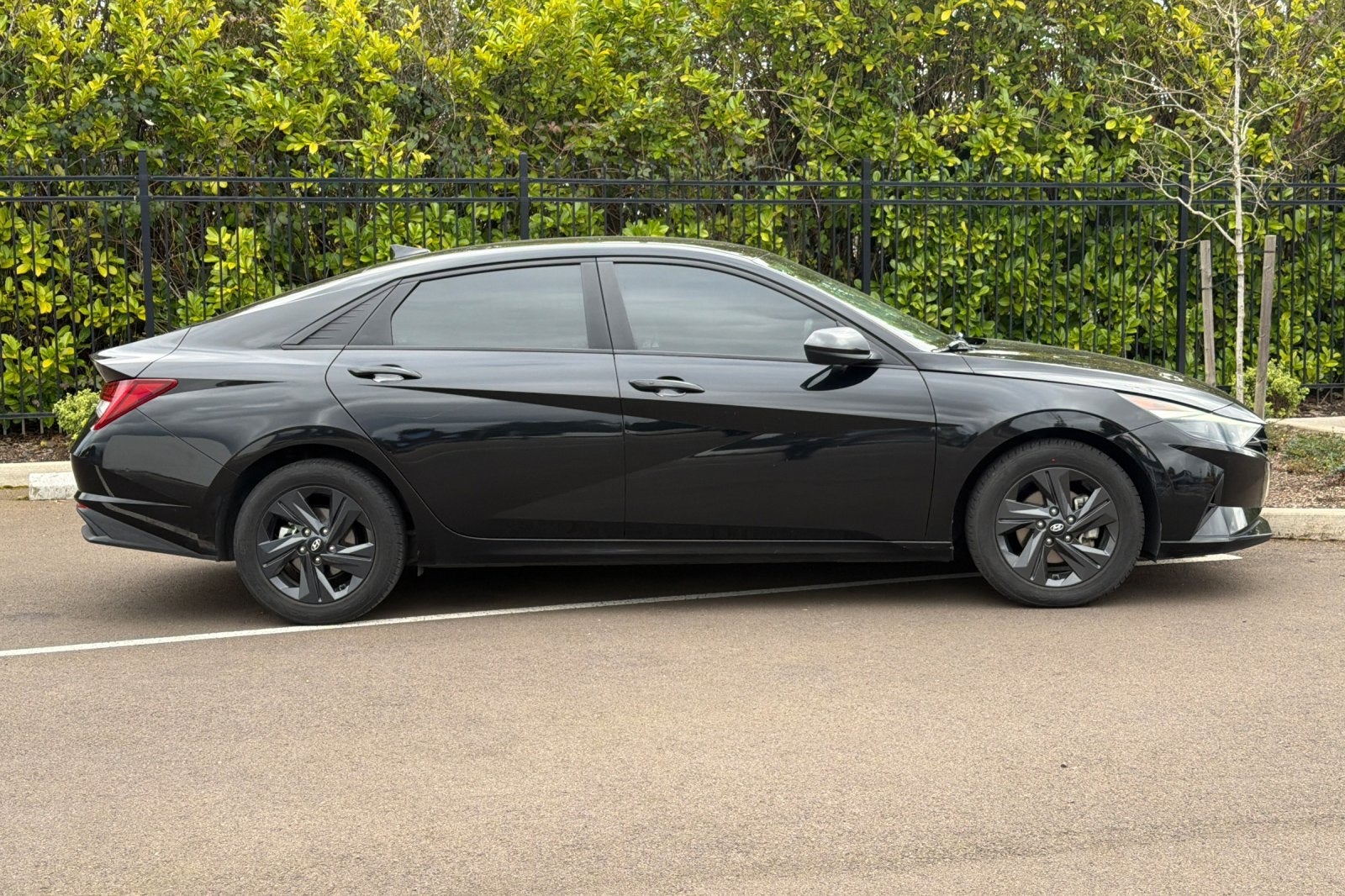 2022 Hyundai Elantra Hybrid Blue