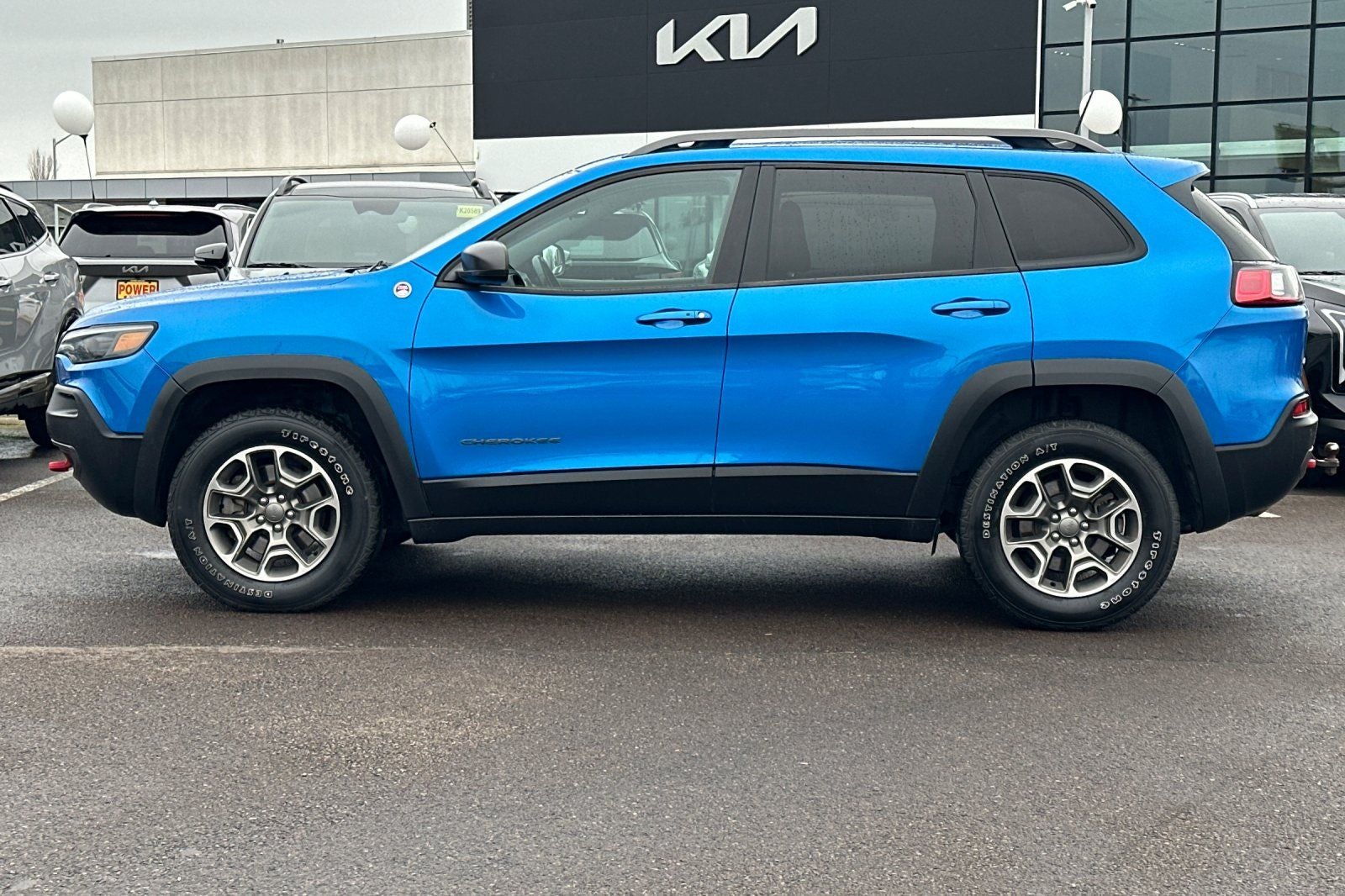 2020 Jeep Cherokee Trailhawk