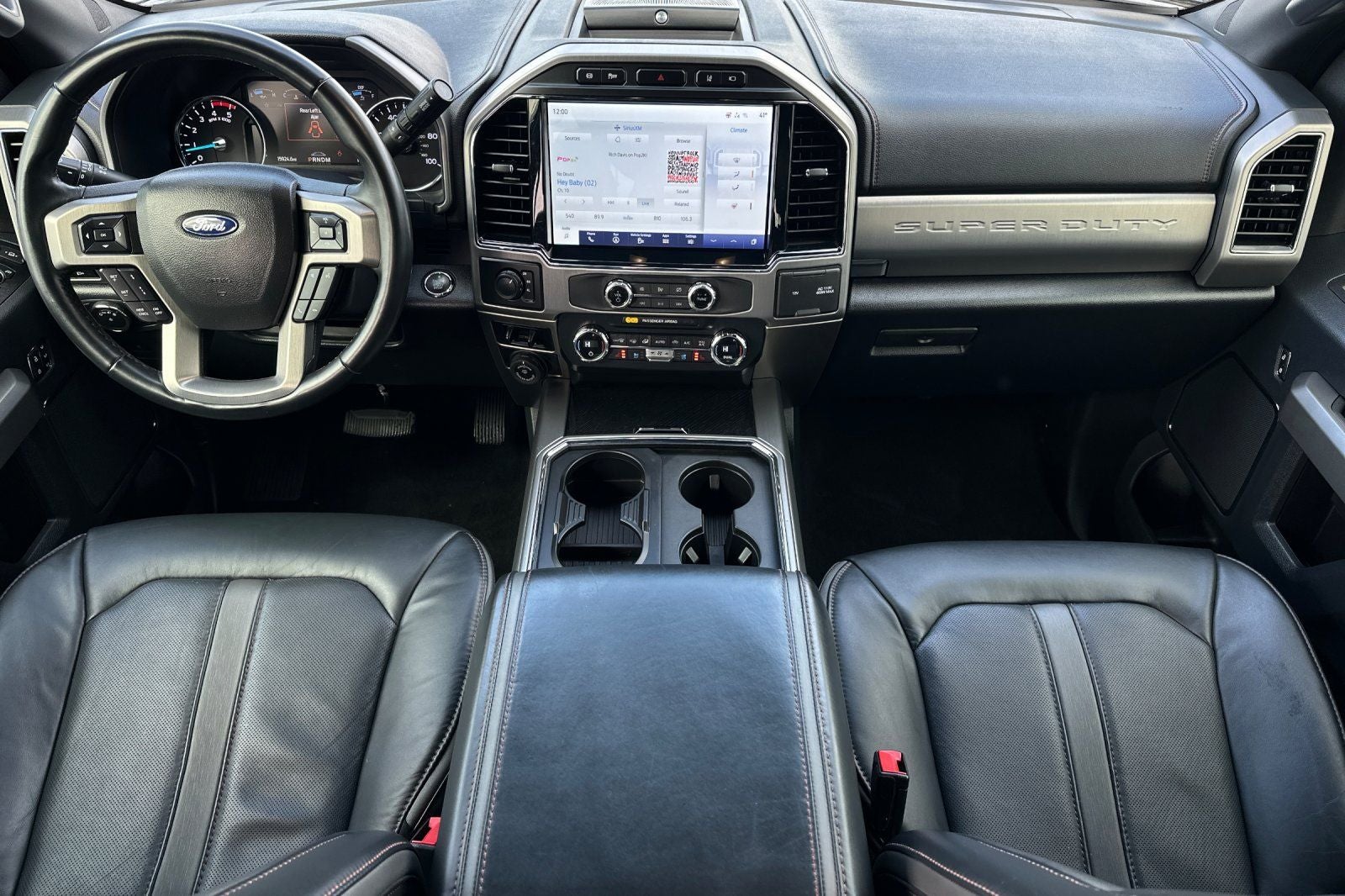 2022 Ford F-350SD Platinum