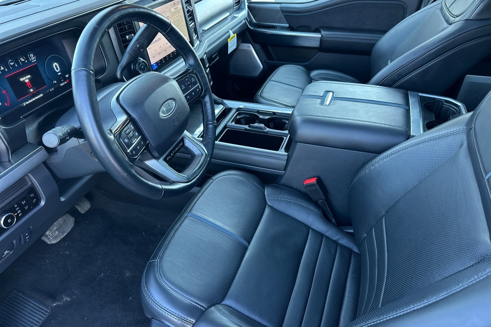 2025 Ford F-450SD Platinum