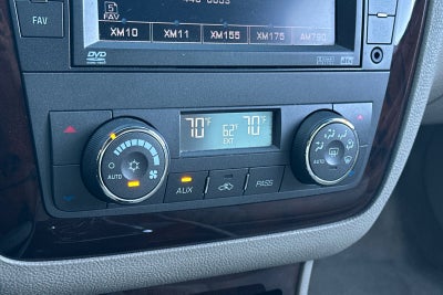 2010 Cadillac DTS Base
