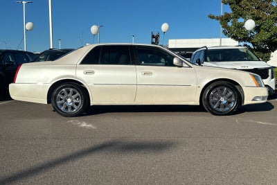 2010 Cadillac DTS Base
