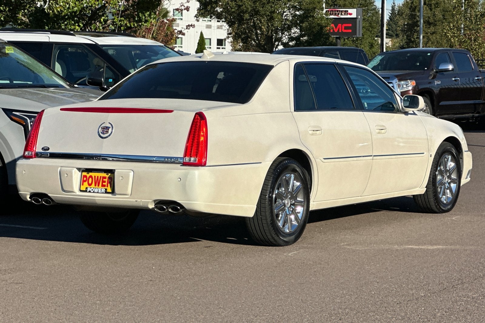 2010 Cadillac DTS Base