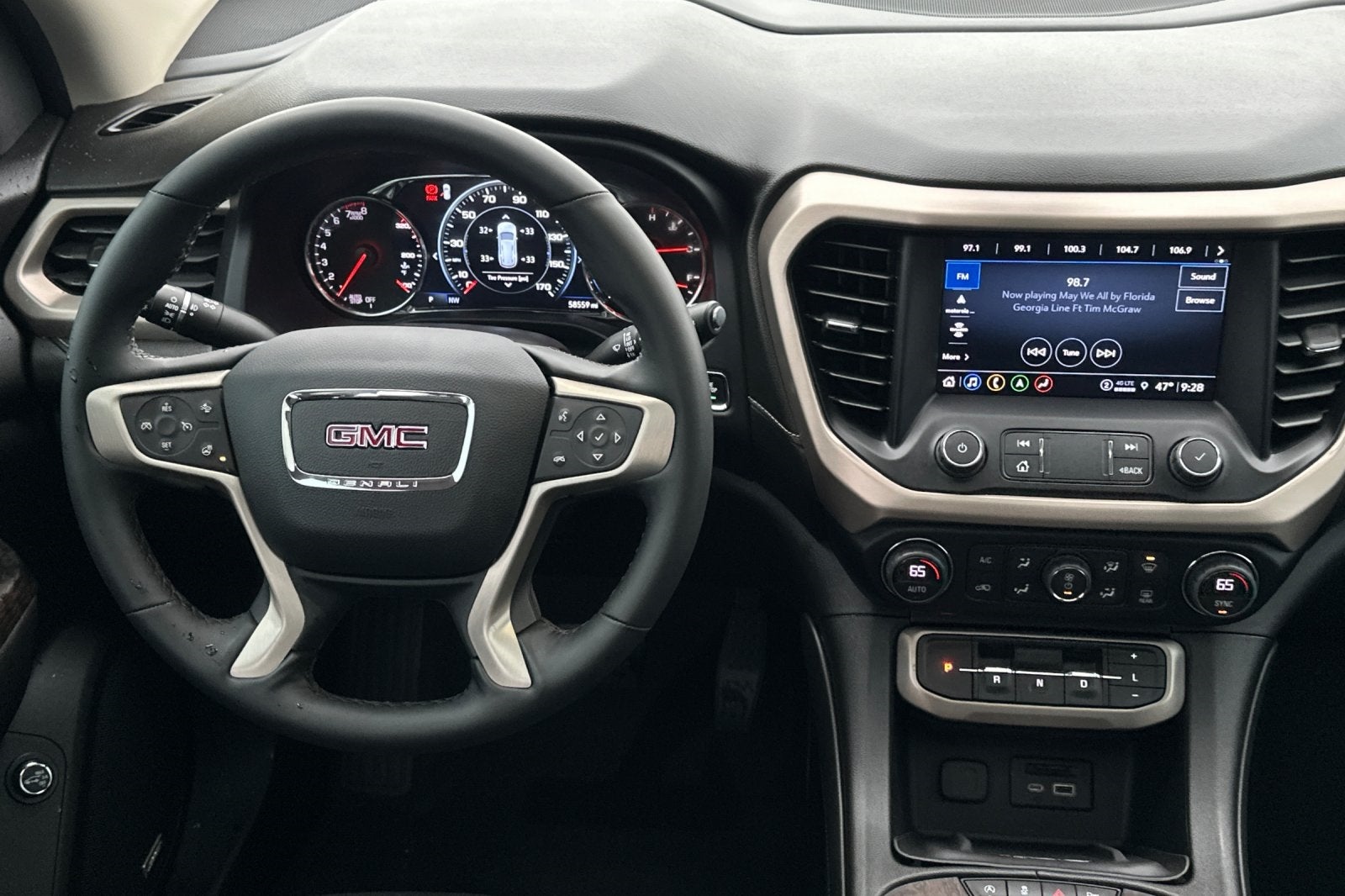 2023 GMC Acadia Denali