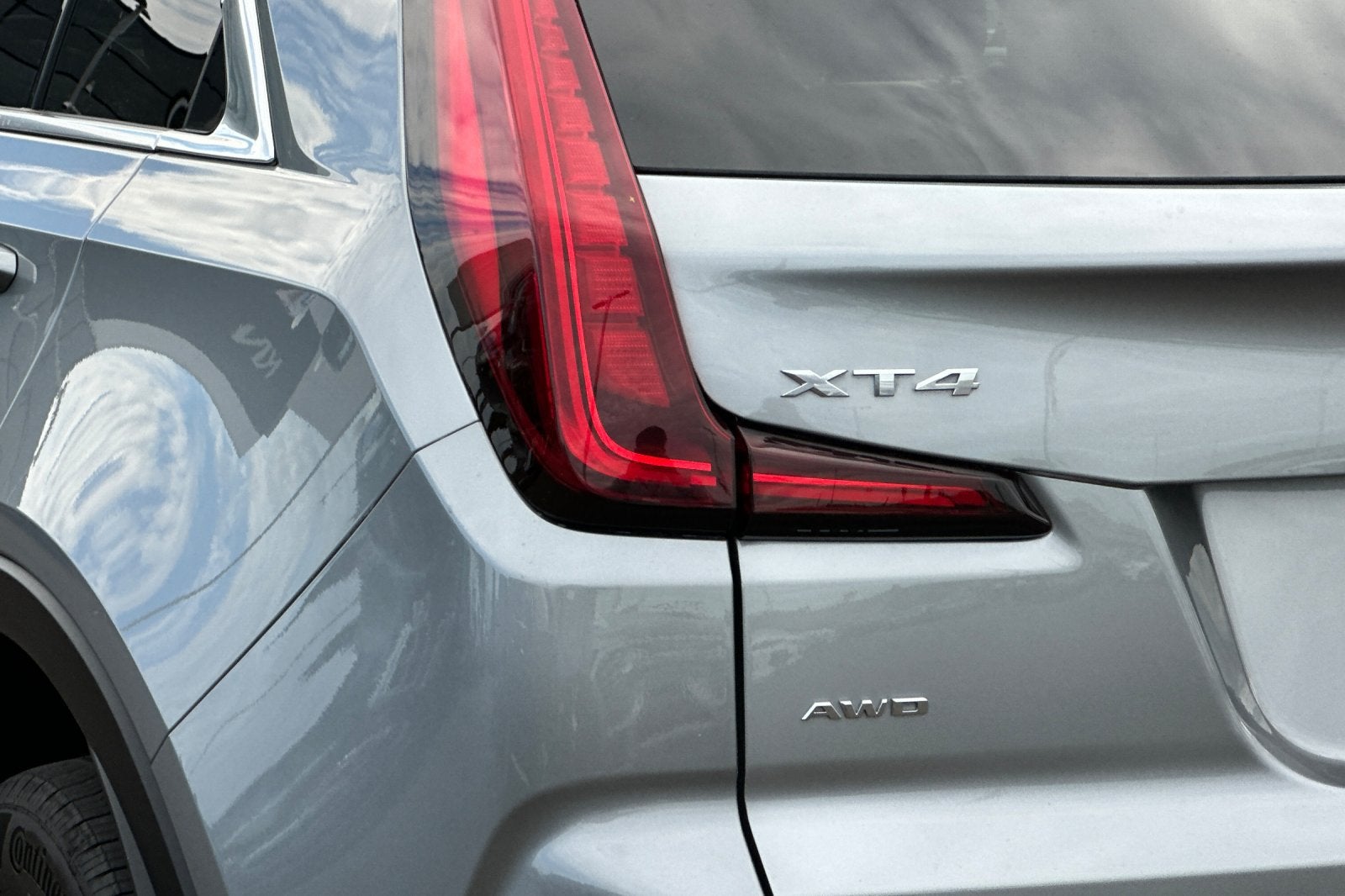 2023 Cadillac XT4 Premium Luxury