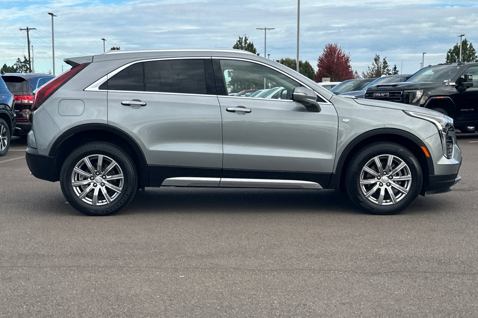 2023 Cadillac XT4 Premium Luxury