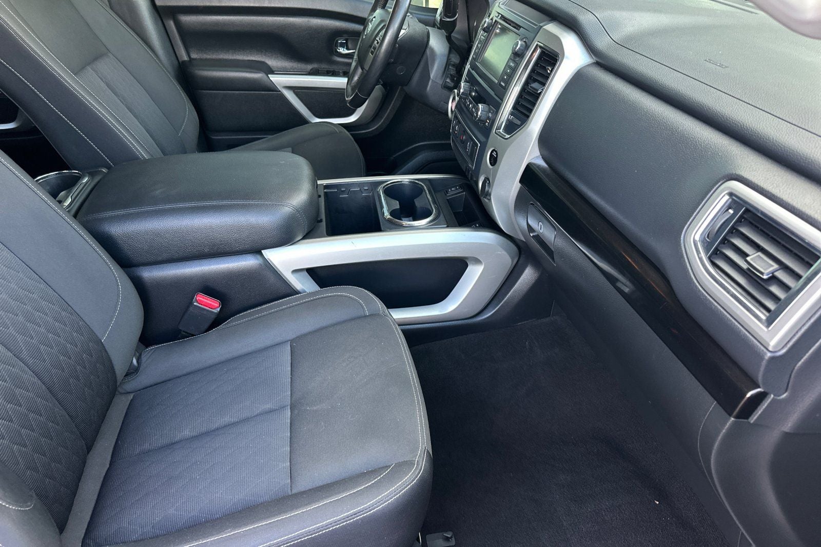 2019 Nissan Titan SV