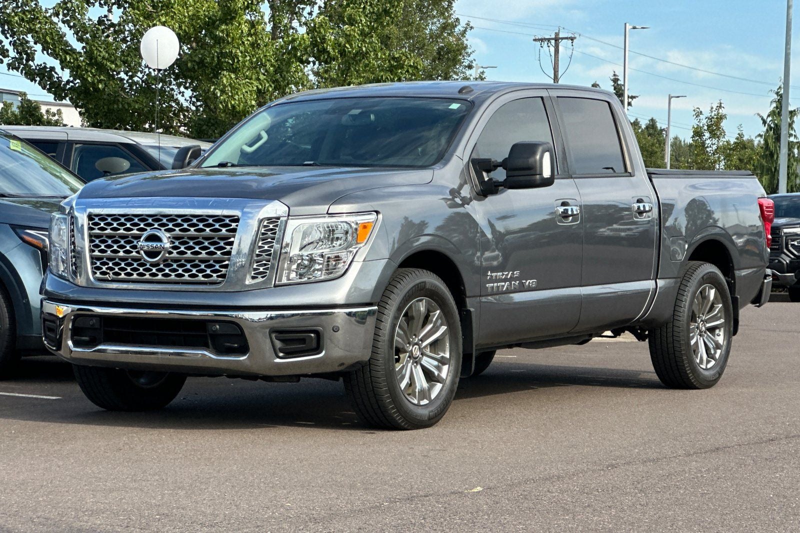 2019 Nissan Titan SV
