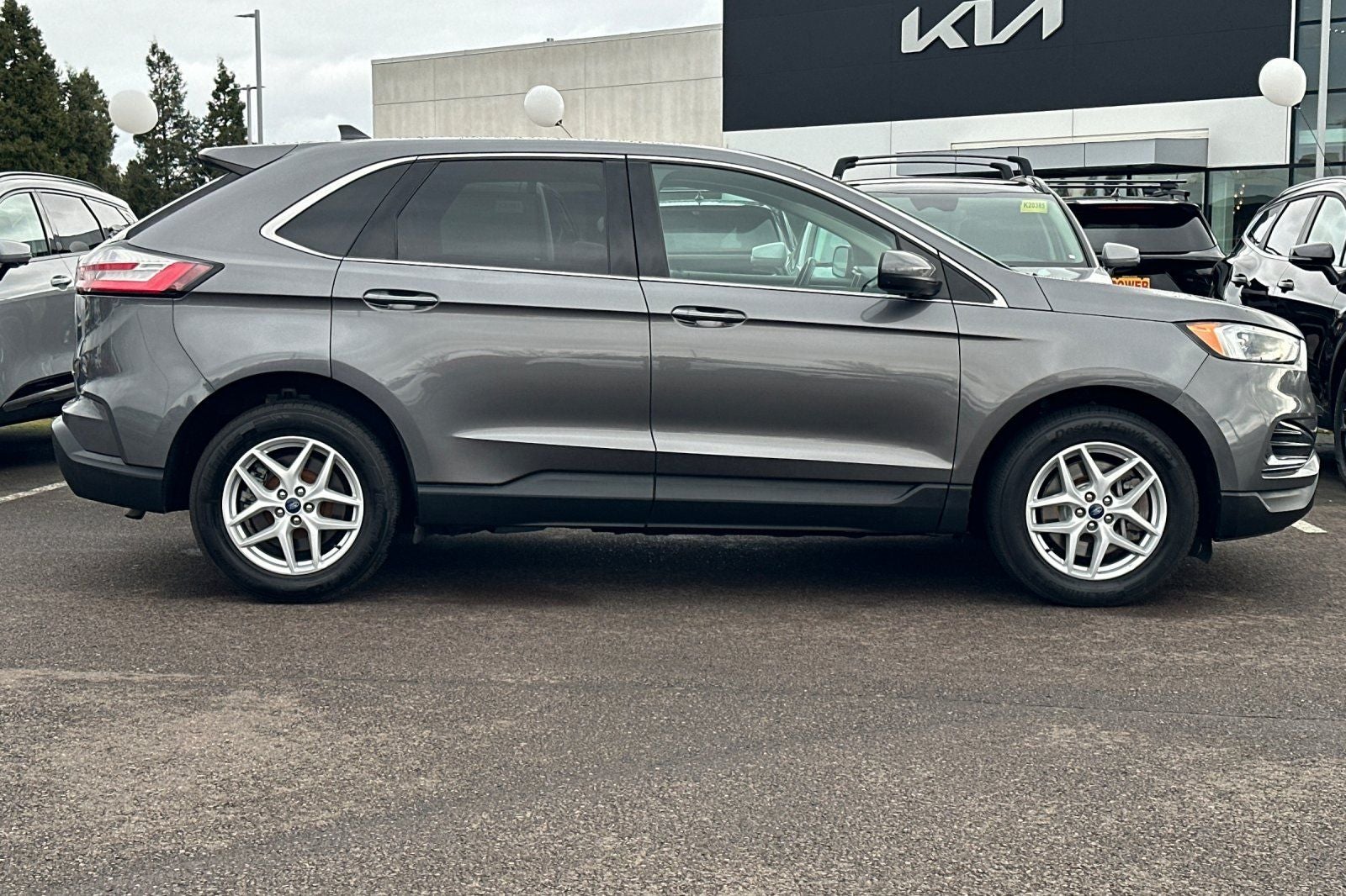 2022 Ford Edge SEL