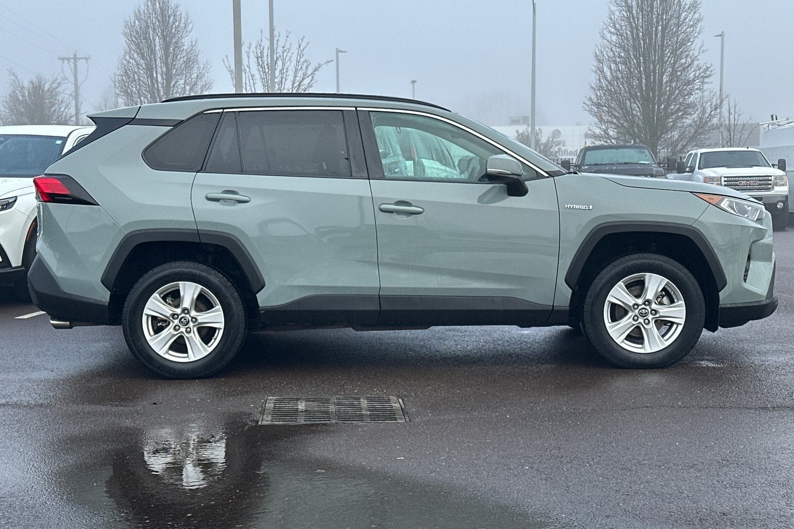 2019 Toyota RAV4 Hybrid XLE