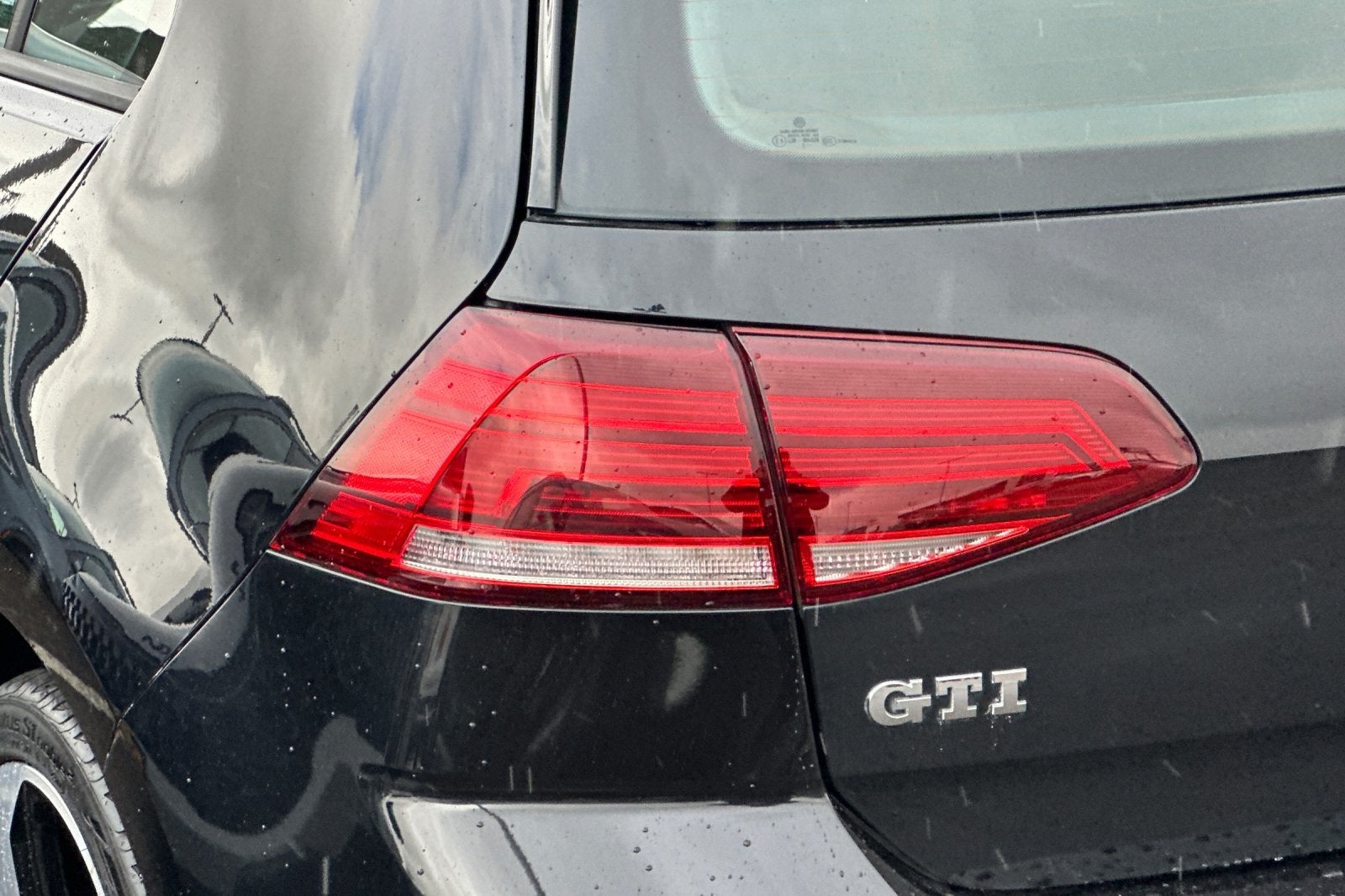 2018 Volkswagen Golf GTI 2.0T SE