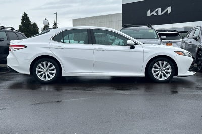 2018 Toyota Camry LE