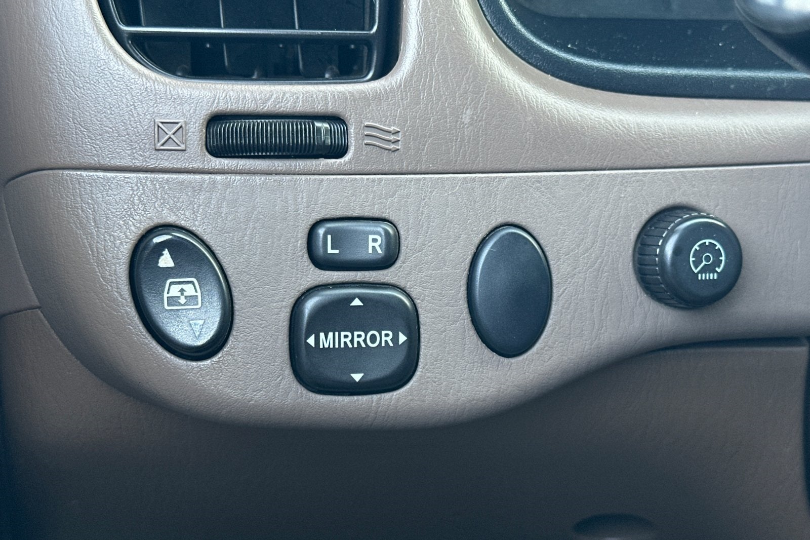 2004 Toyota Tundra SR5