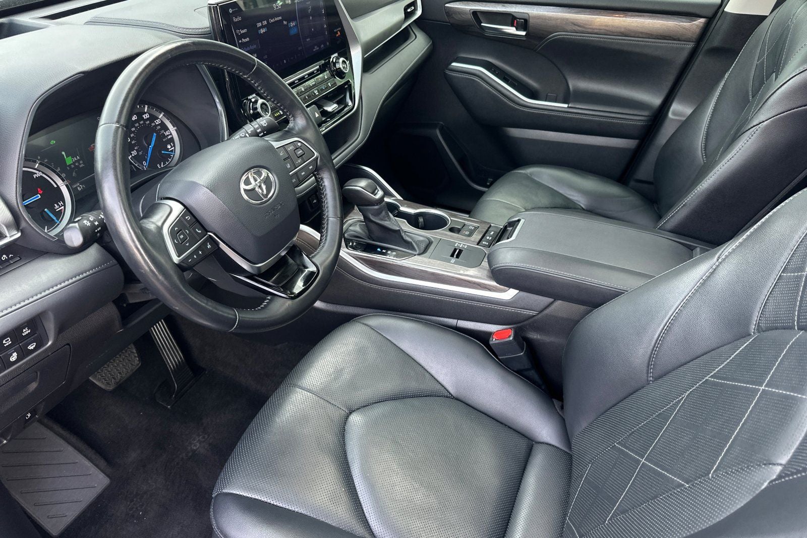 2020 Toyota Highlander Hybrid Platinum