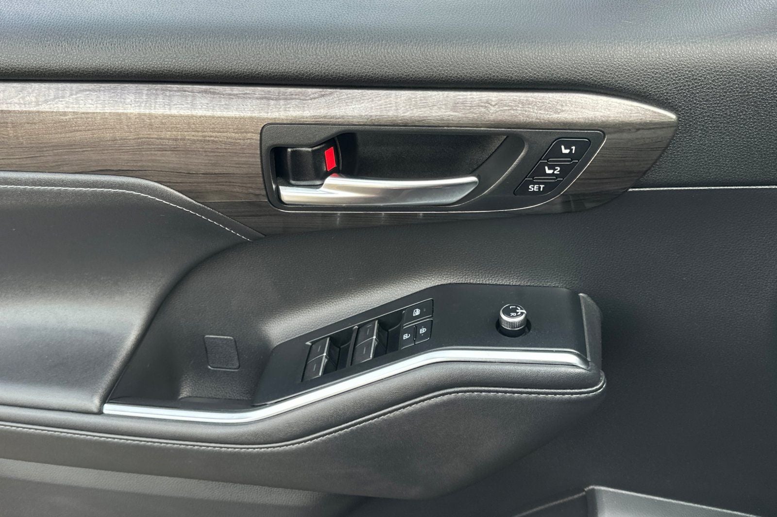 2020 Toyota Highlander Hybrid Platinum