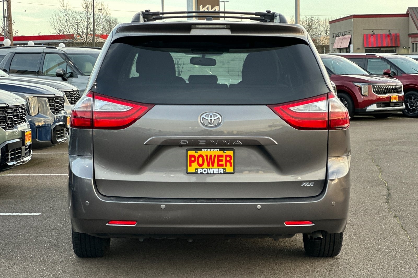 2017 Toyota Sienna XLE