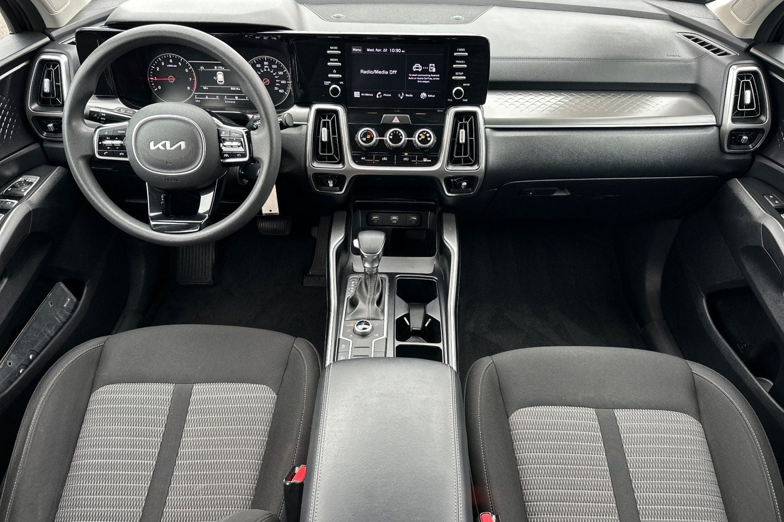 2022 Kia Sorento LX