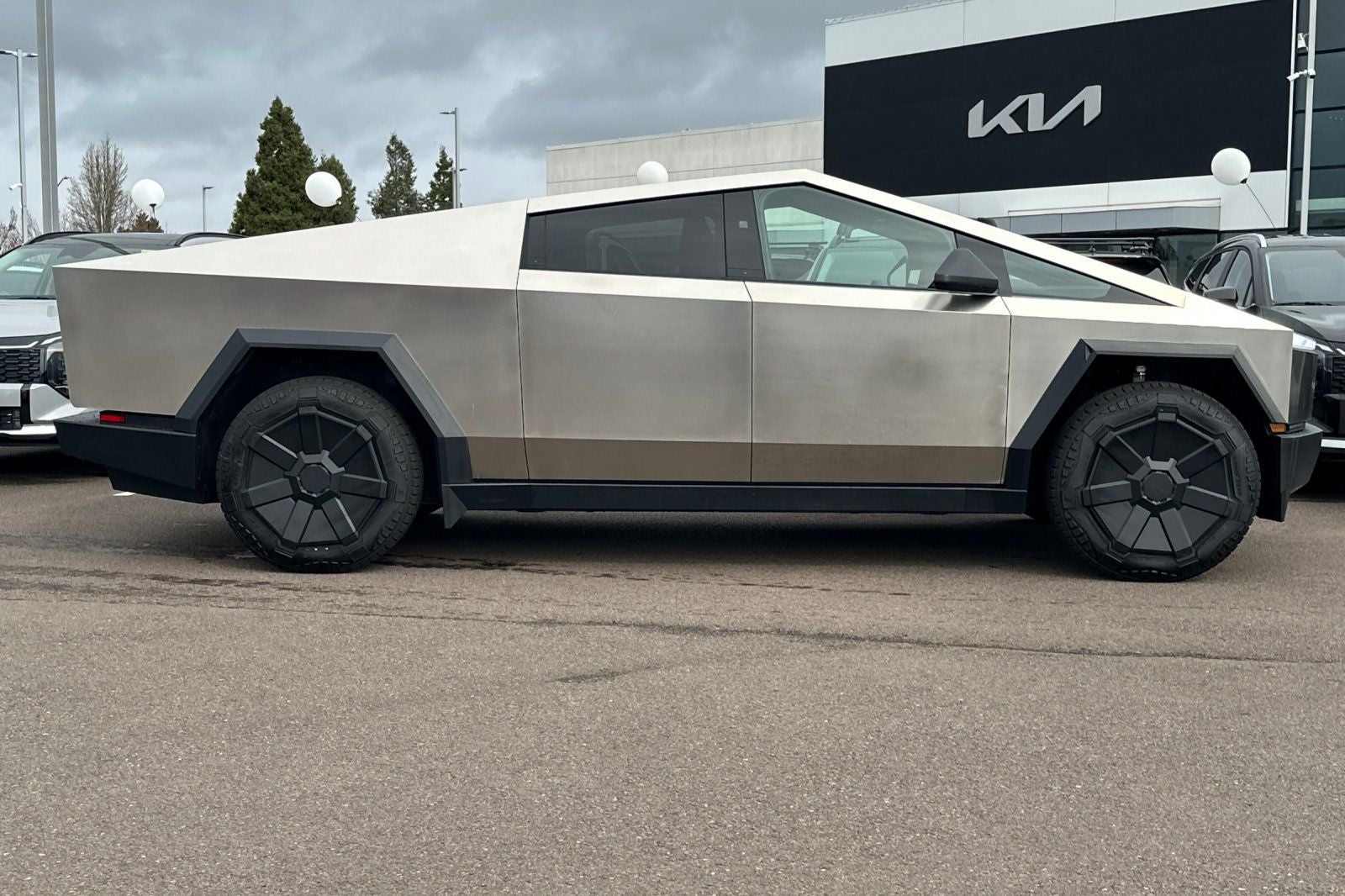 2026 Tesla Cybertruck Base