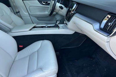 2019 Volvo S60 T6 Momentum