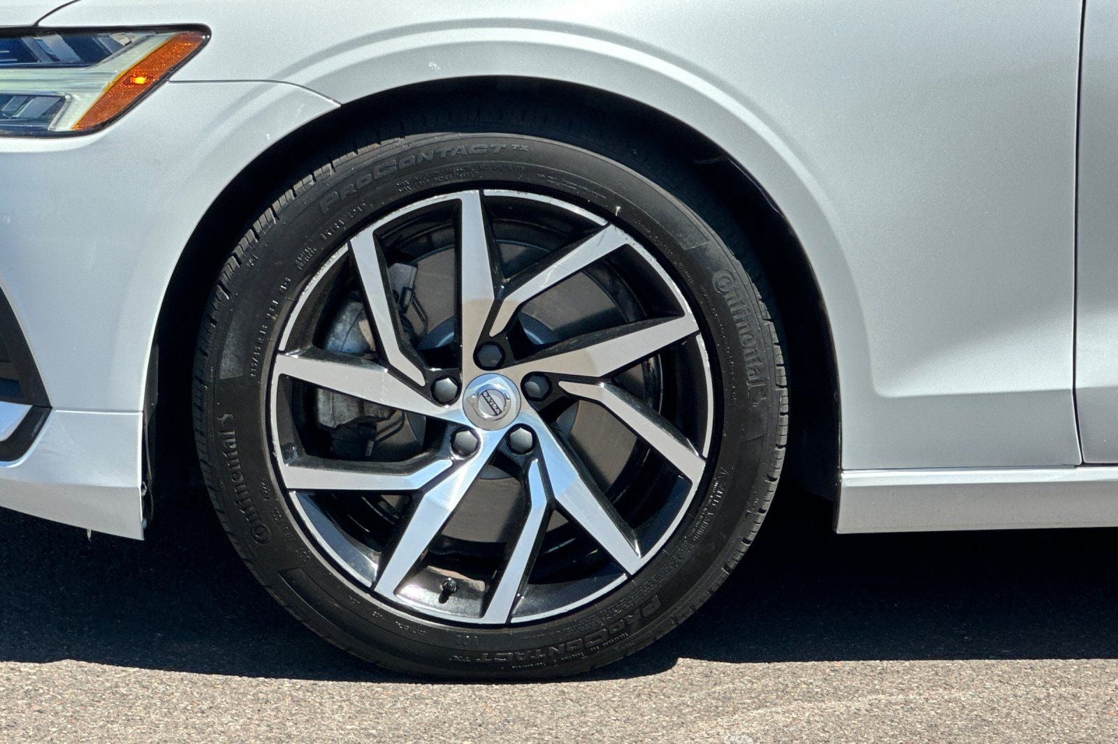 2019 Volvo S60 T6 Momentum