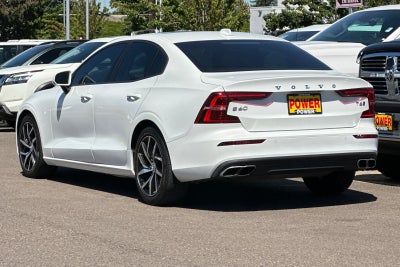 2019 Volvo S60 T6 Momentum