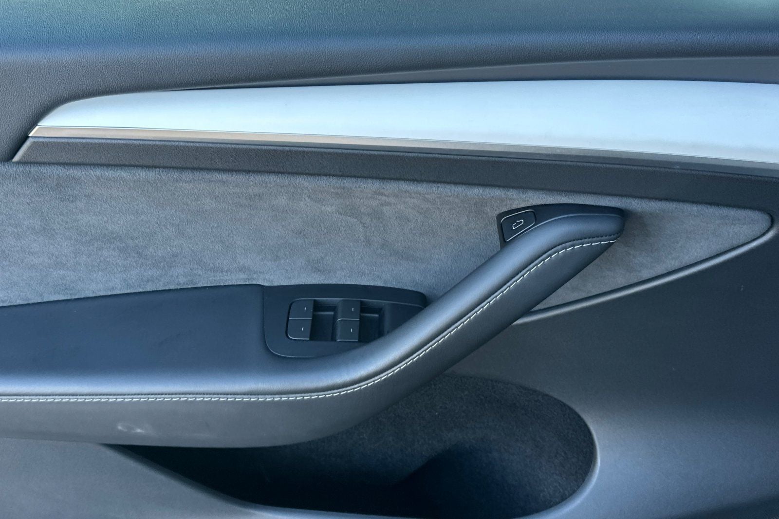 2024 Tesla Model Y Standard Range