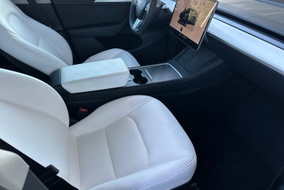 2024 Tesla Model Y Standard Range