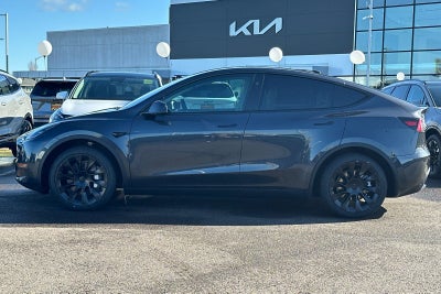 2024 Tesla Model Y Standard Range