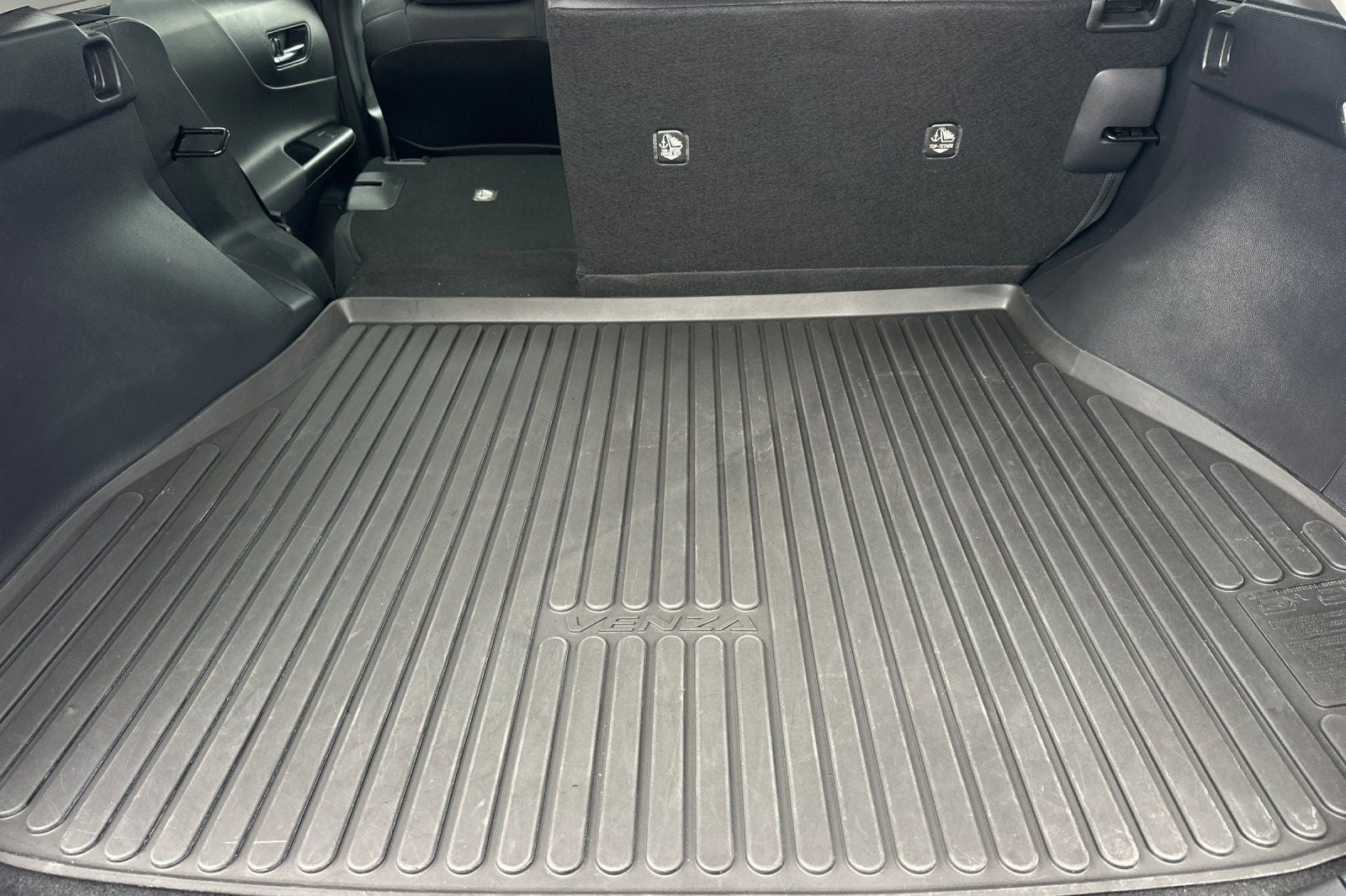 2024 Toyota Venza LE