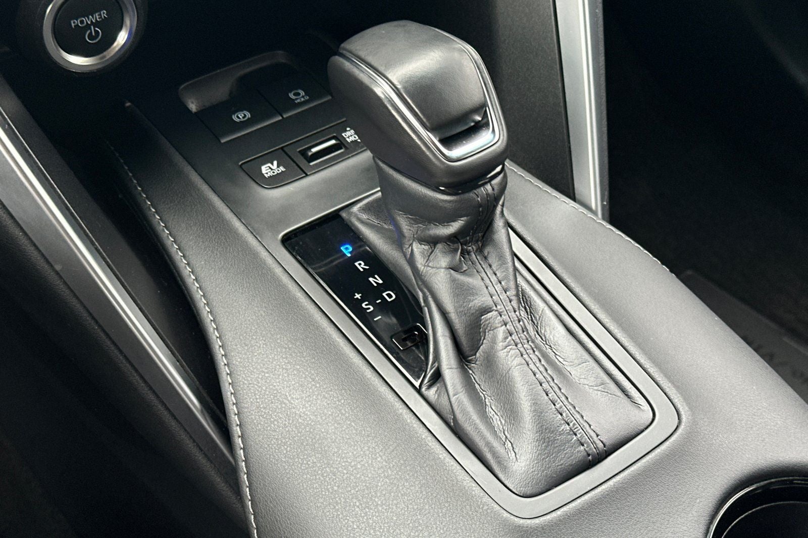 2024 Toyota Venza LE