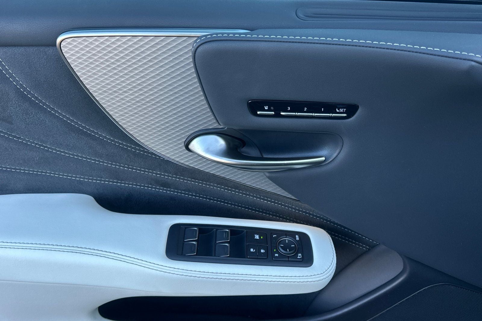 2023 Lexus LS 500 F Sport