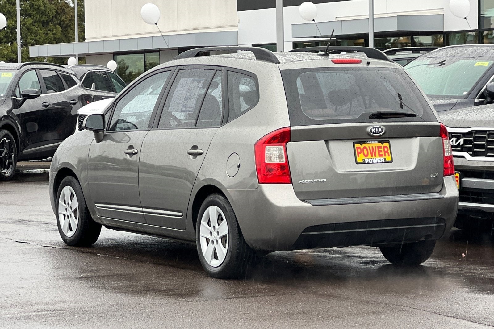 2009 Kia Rondo LX