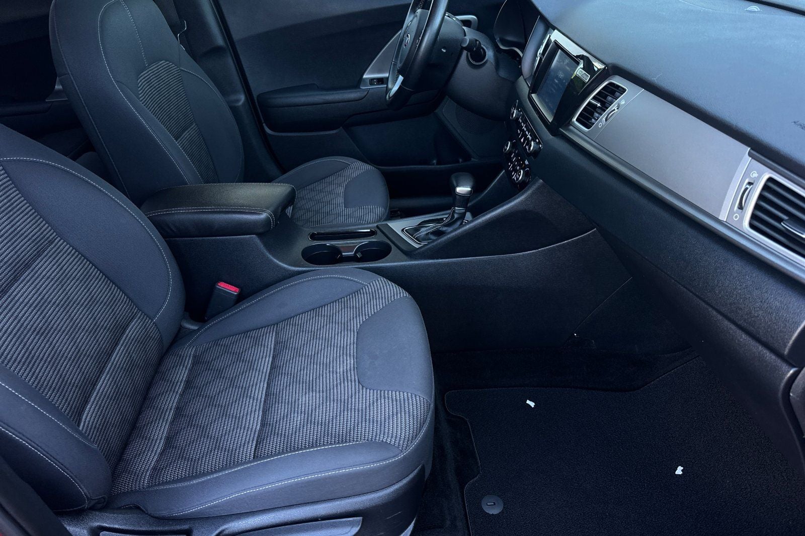 2019 Kia Niro Plug-In Hybrid LX