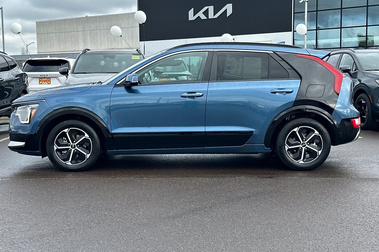 2023 Kia Niro SX