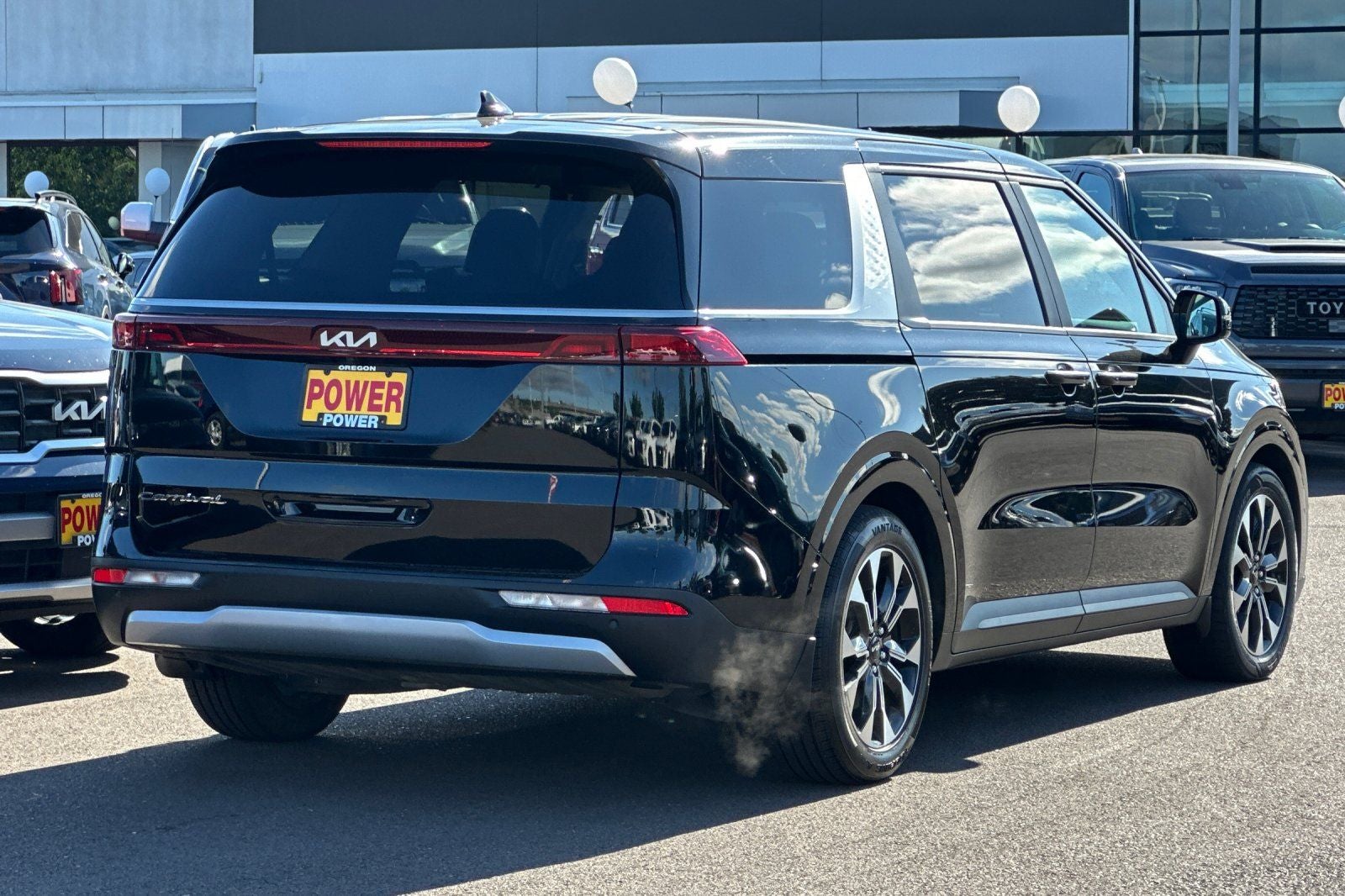 2022 Kia Carnival EX
