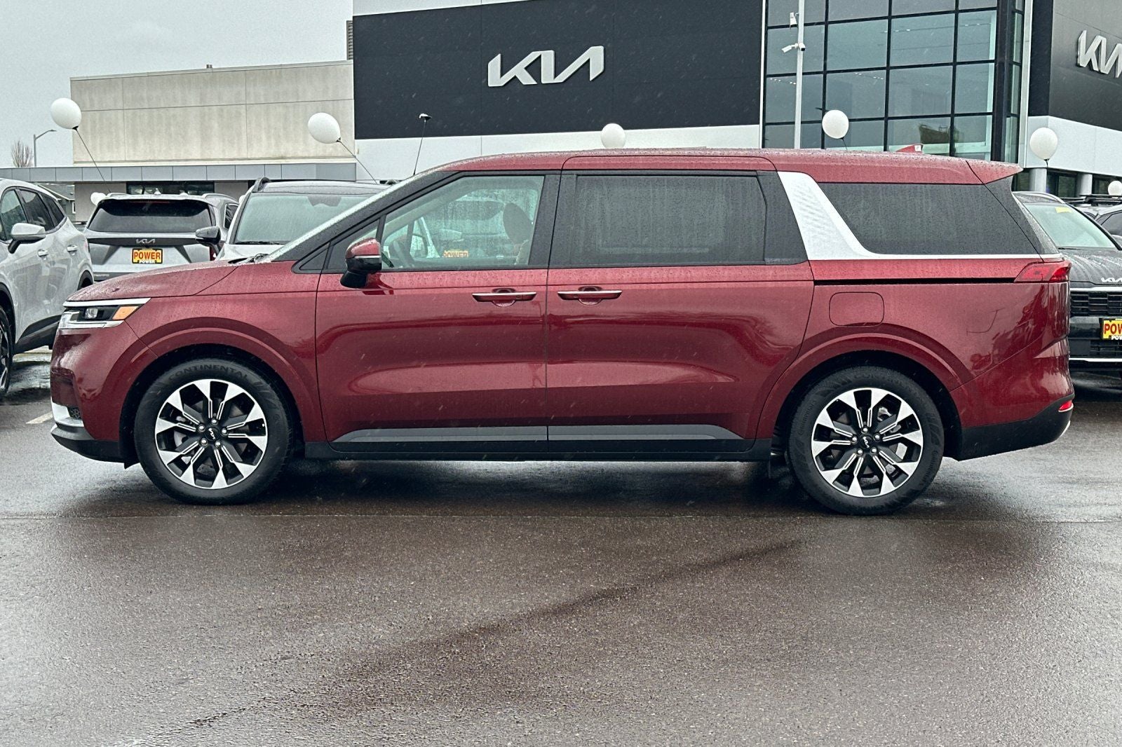 2024 Kia Carnival EX