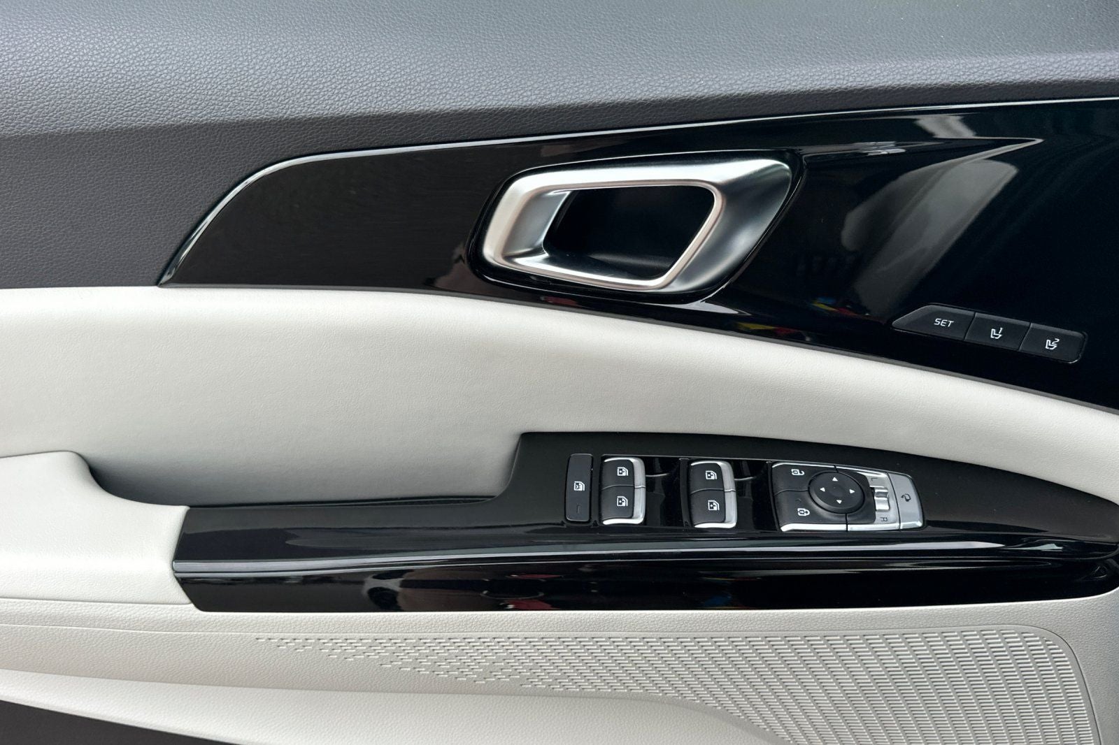 2024 Kia Carnival SX