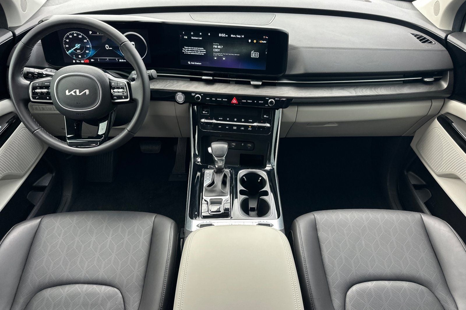 2024 Kia Carnival SX