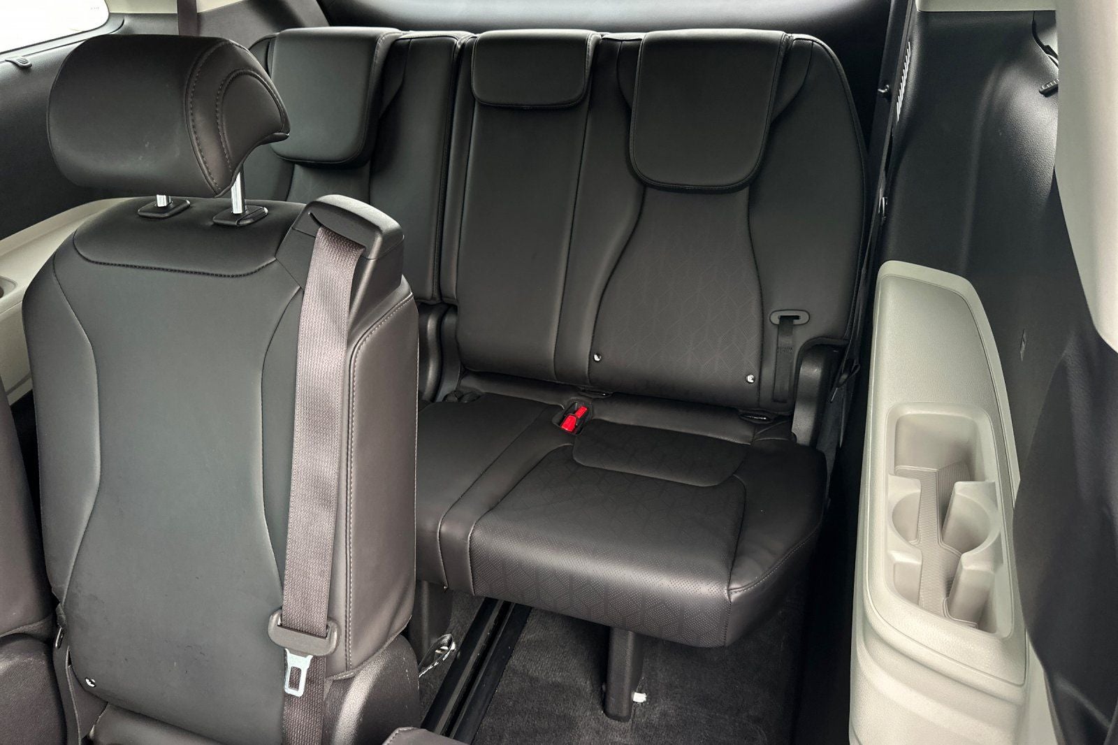2024 Kia Carnival SX