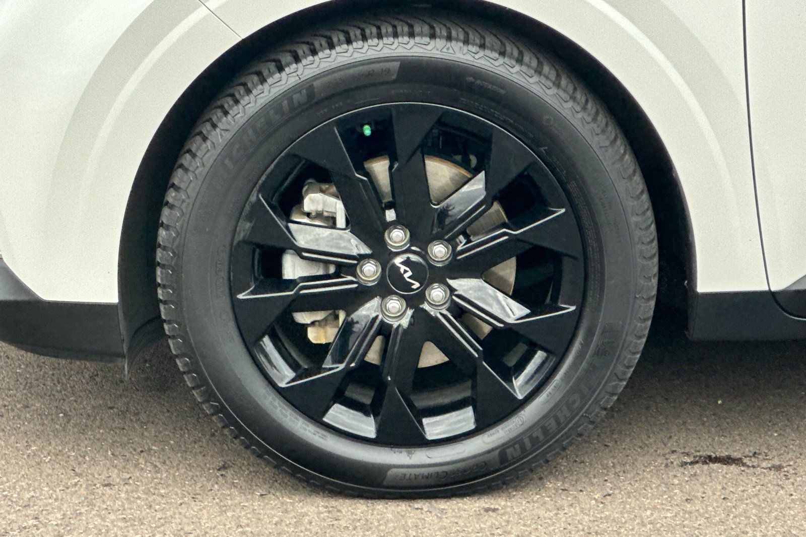 2024 Kia Carnival SX