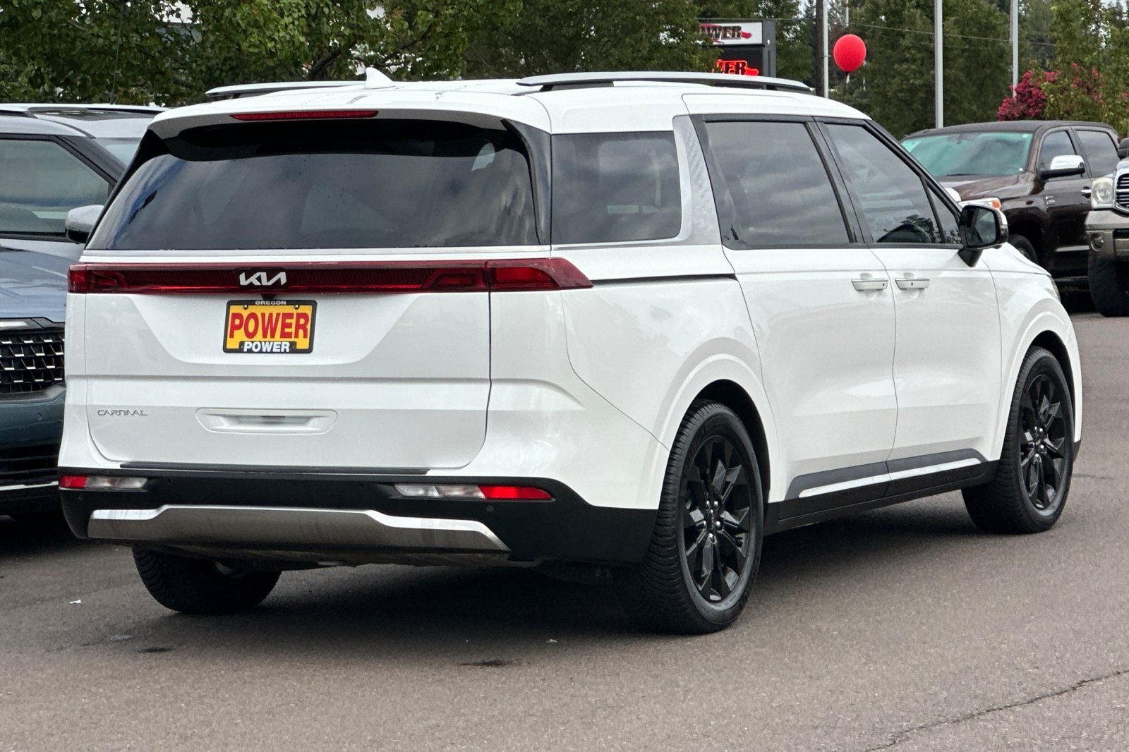 2024 Kia Carnival SX