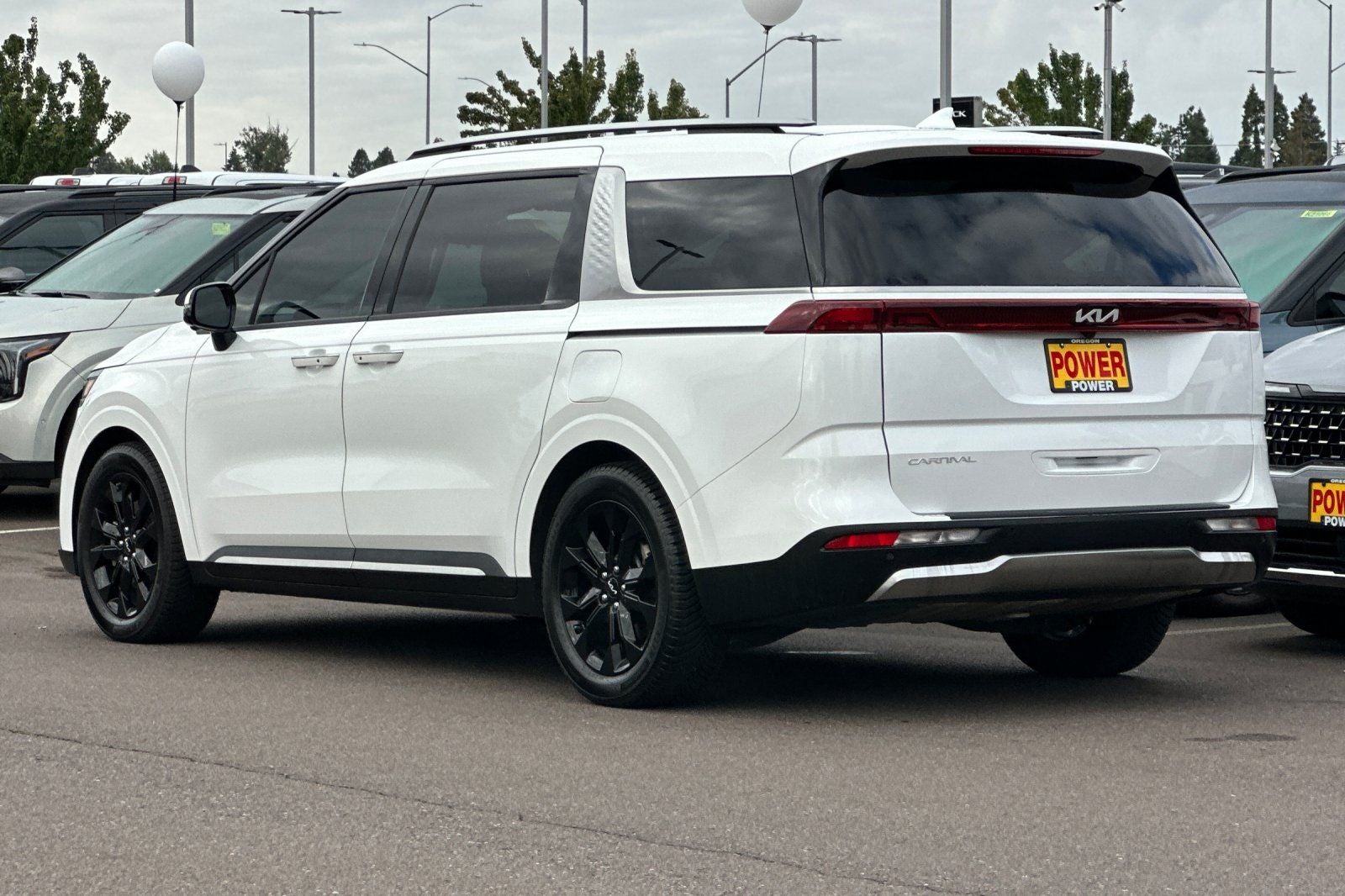 2024 Kia Carnival SX
