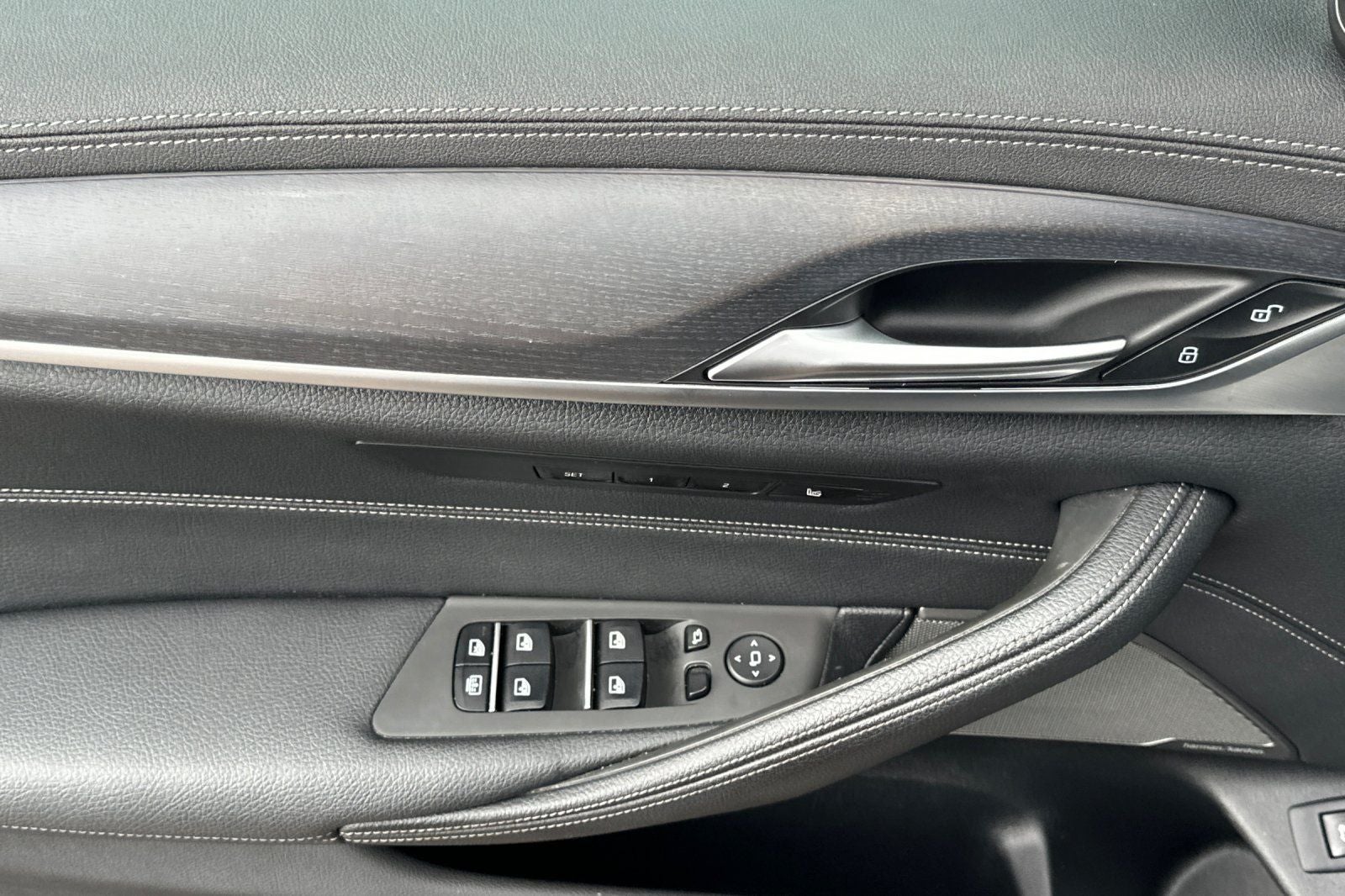 2023 BMW 5 Series M550i xDrive