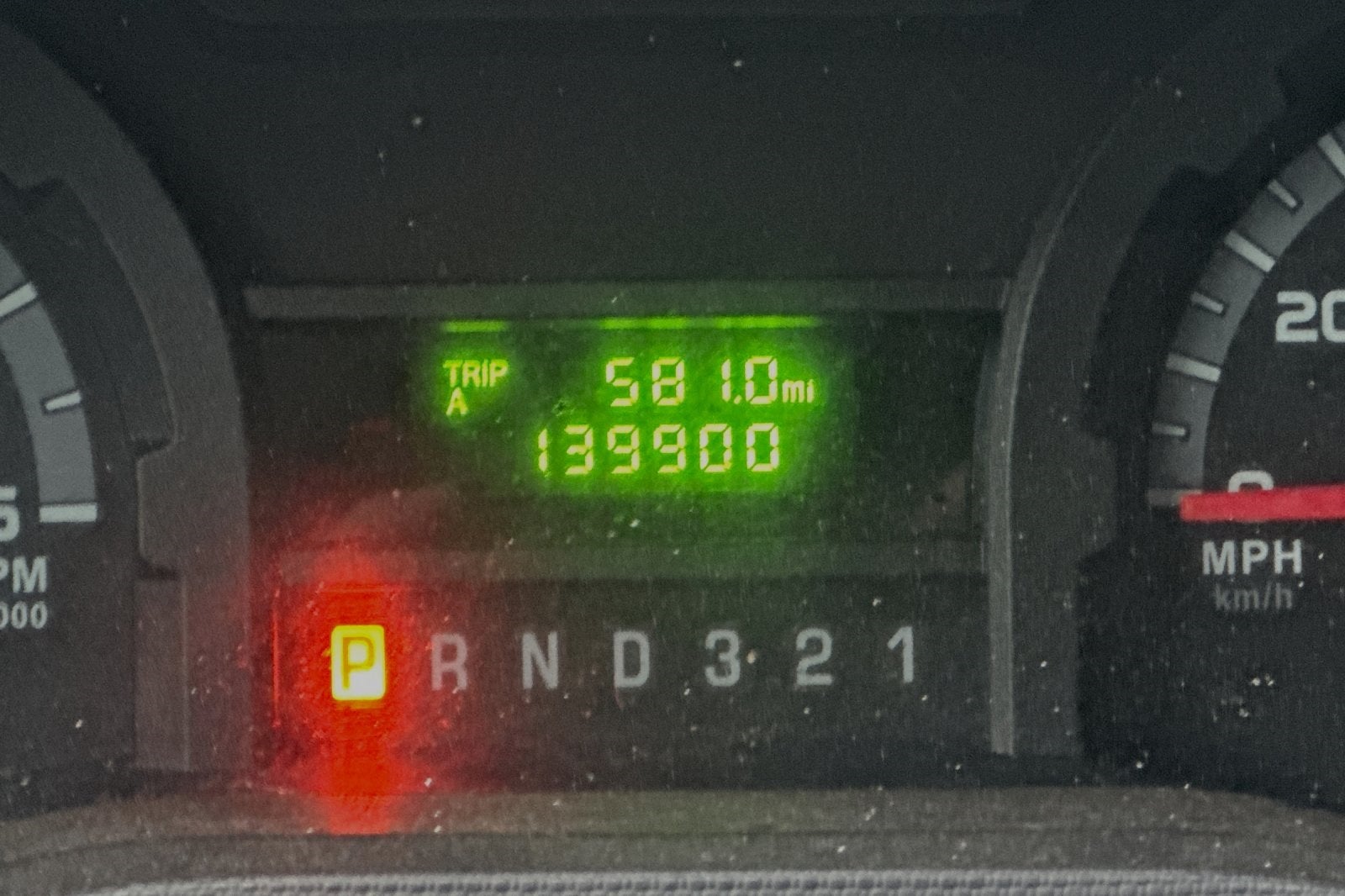 2011 Ford E-350SD 14 FT Power Lift Gate